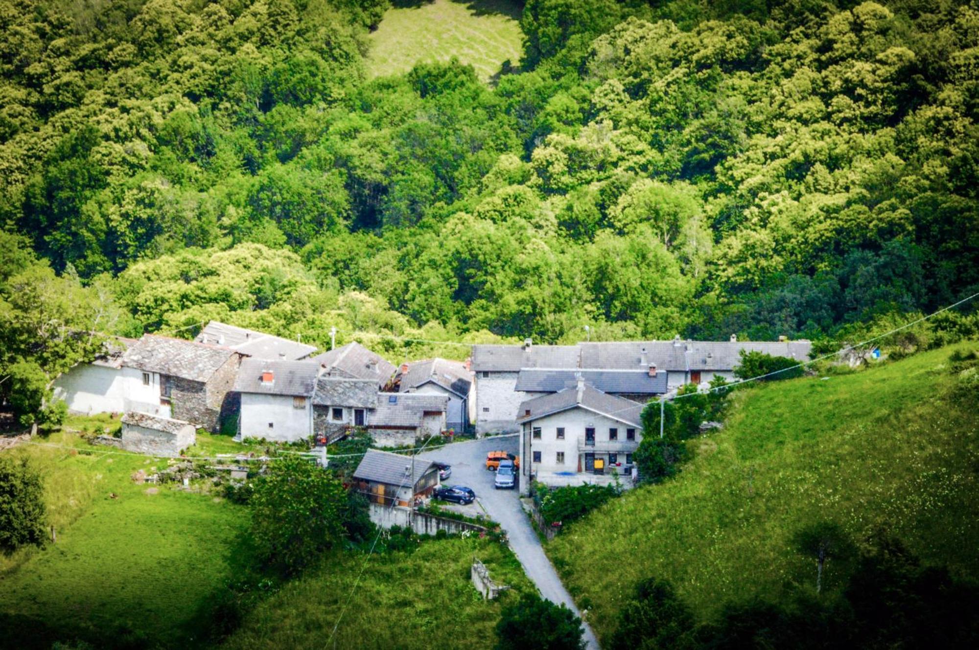 Chalet In Pietra E Legno Con Caminetto Inverso Pinasca Экстерьер фото