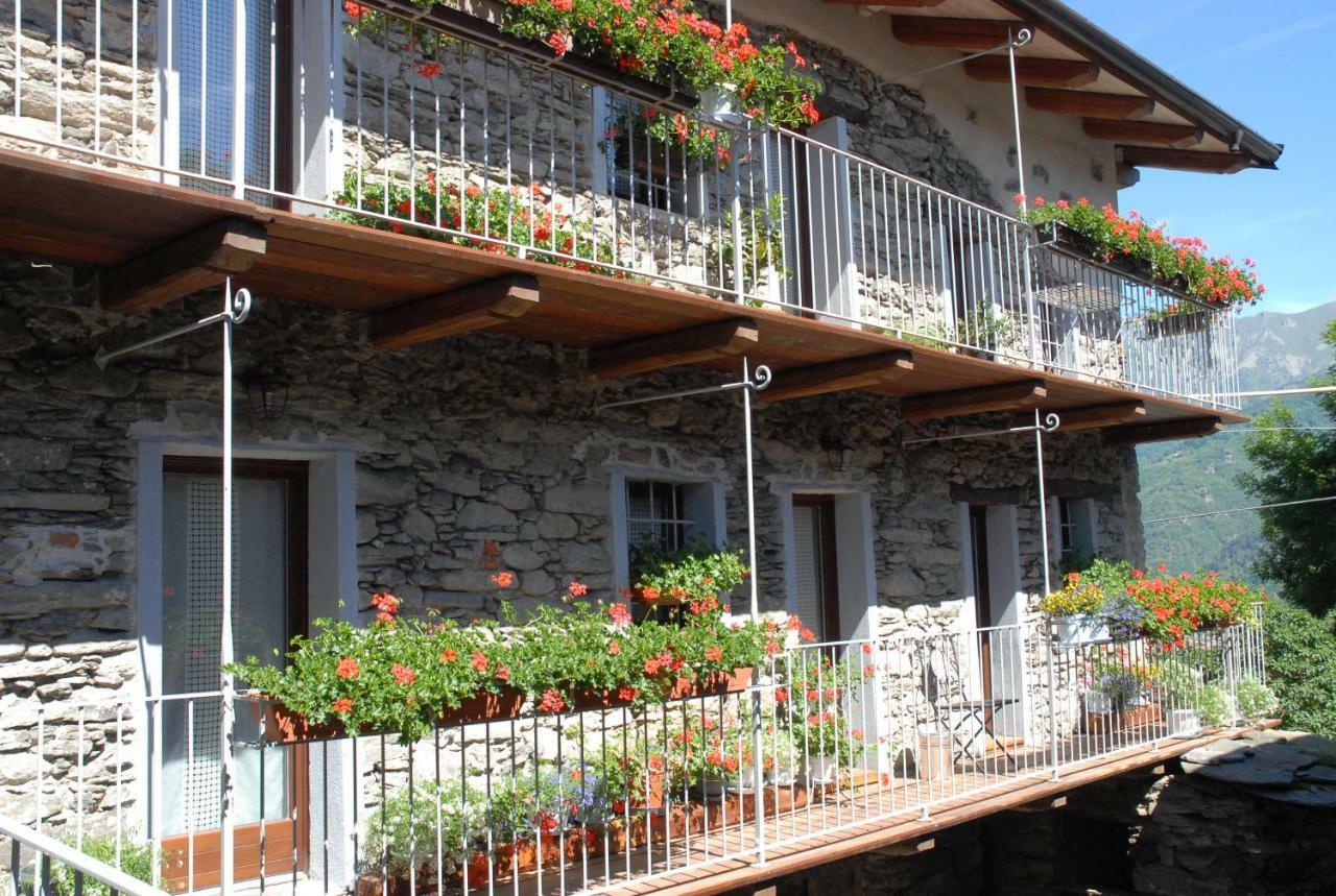Chalet In Pietra E Legno Con Caminetto Inverso Pinasca Экстерьер фото